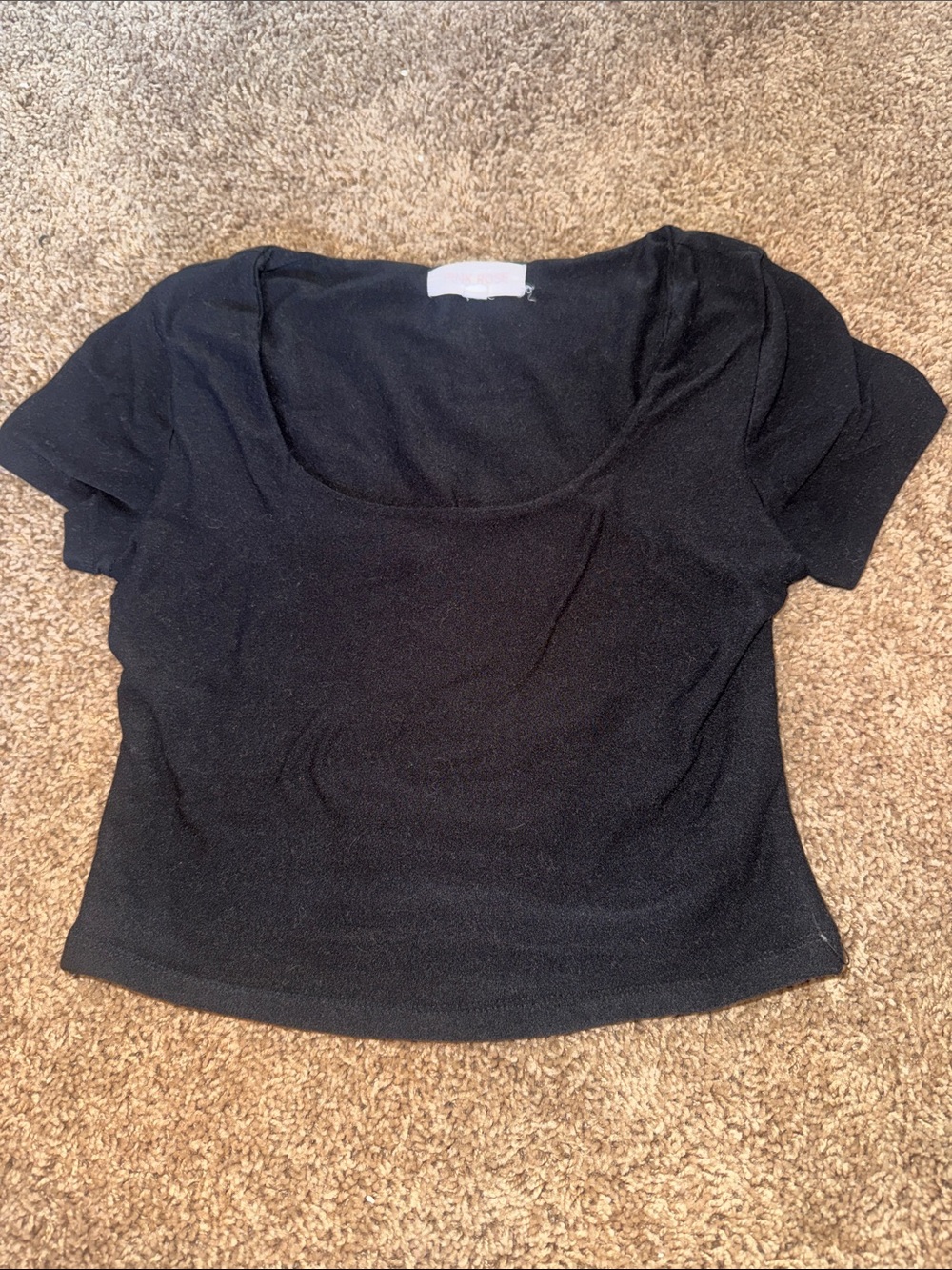 Pink Rose black cropped tee shirt